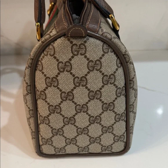 Vintage Gucci Monogram Canvas Bag with Red and Green Accent - Picture 2 of 15